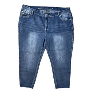 Avenue Denim Jeans Cropped Flag Pocket Size 18 Medium Wash Womens